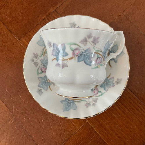 Royal Kent tea set porcelain England in excellent condition