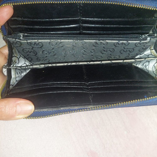 Michael Kors unisex wallet like new, black