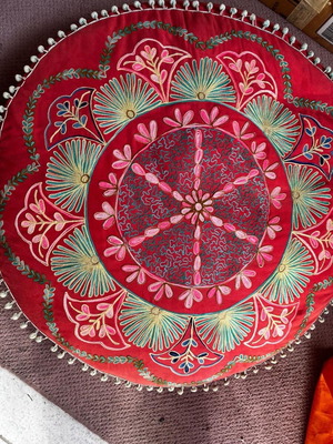 Decorative pillows like new