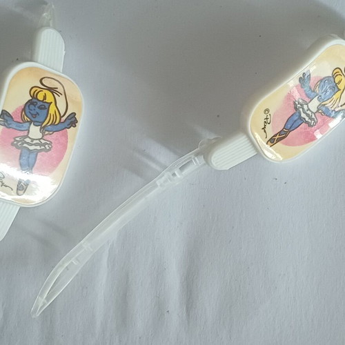 Smurfette vintage hair clips like new, 80s