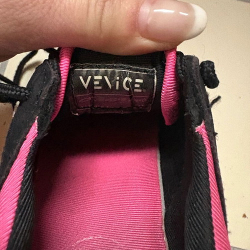 Venice 33 athletic shoes used, white and silver