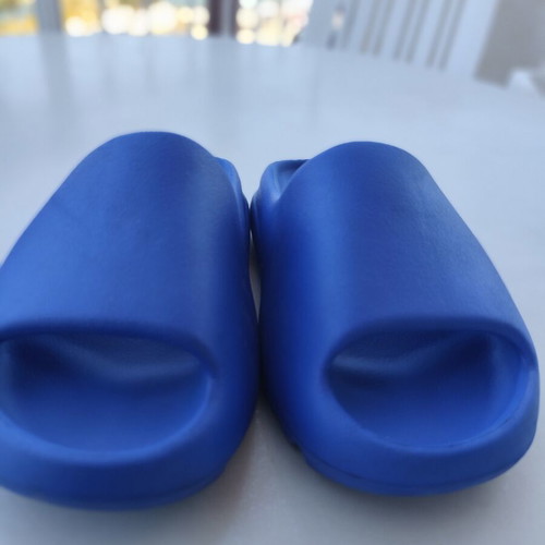 Adidas Yeezy slides, blue, size 37