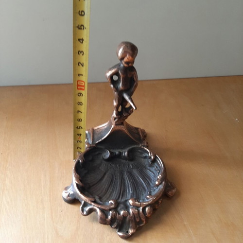 Vintage Manneken Pis Metal Ashtray Like New