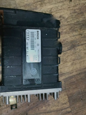 Bosch Engine Computer 0261200792 for Audi B4 used