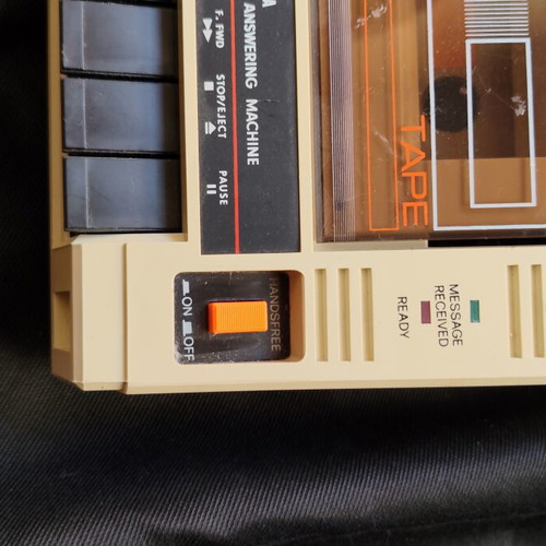 GEBE telephone with automatic answering machine like new