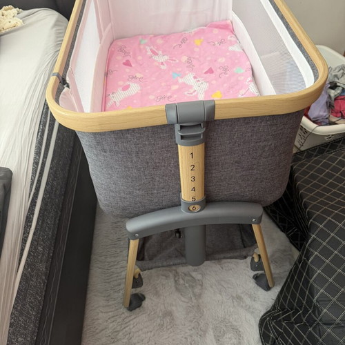 Cangaroo Amo baby cot with Greco strom Erato mattress and mosquito net, like new