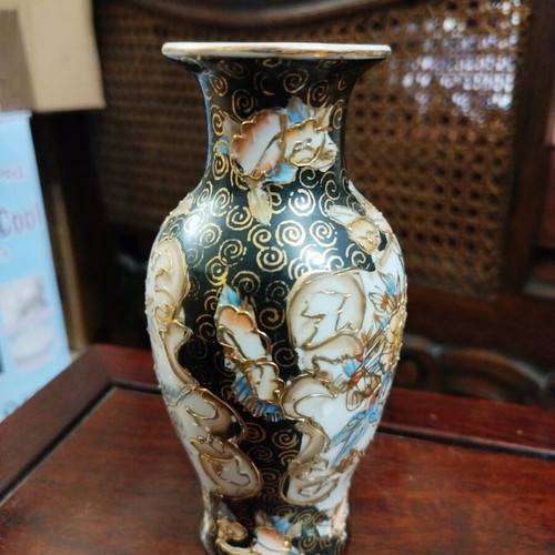 Satsuma vase like new, height 16cm
