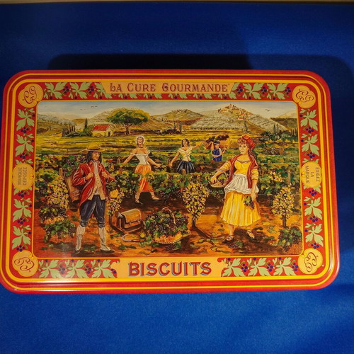 Les Muscadins metal collectible case rare like new