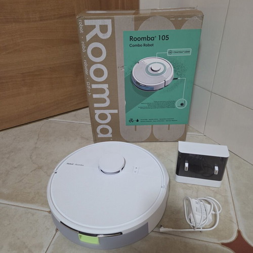 iRobot Roomba 105 Combo robot vacuum like new