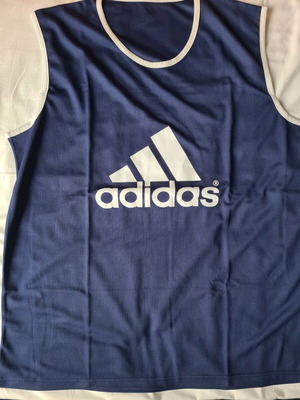 Adidas shirt new size L