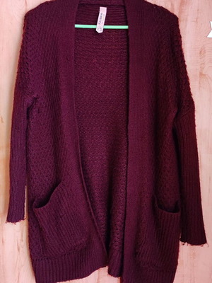 Long knitted burgundy cardigan with pockets Pull & Bear like new, medium