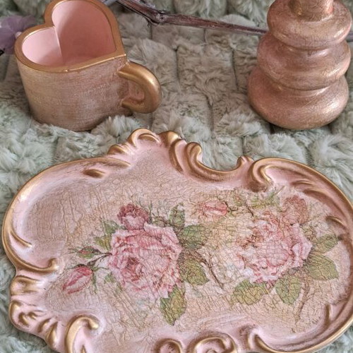 Custom-made gypsum ceramic set with vase, heart-shaped cup, and tray
