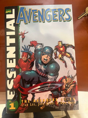 Essential Avengers Vol 1 comic book like new, English