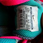  Αθλητικά παπούτσια Nike Νο 36,5 σε χρώμα γκρι με ροζ για κορίτσια