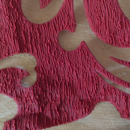 Bordeaux curtain like new with polyester design 2.77×2.77