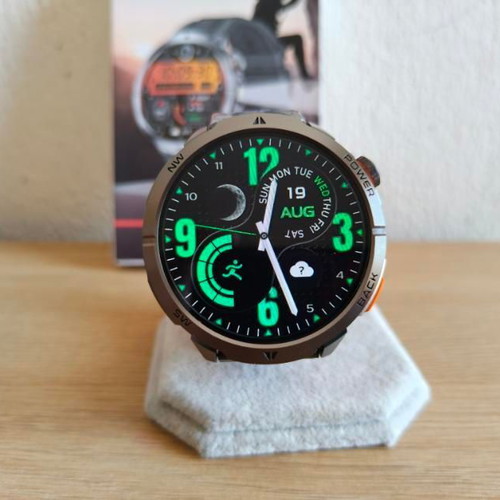 MT68 Smartwatch with 1.7" Full Touch Screen and Metal Bracelet