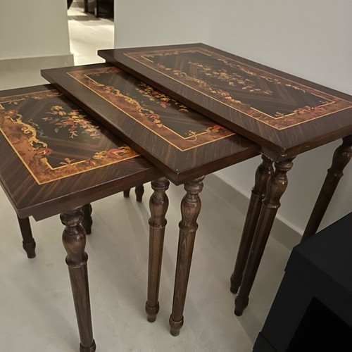 Babushka Type Antique Tables in Excellent Condition, Set of 3