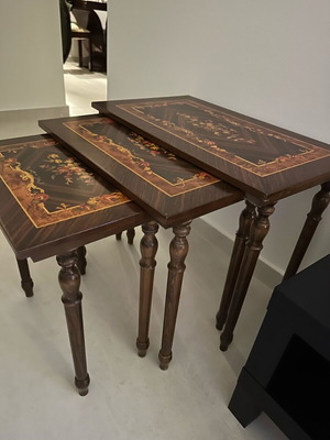 Babushka Type Antique Tables in Excellent Condition, Set of 3