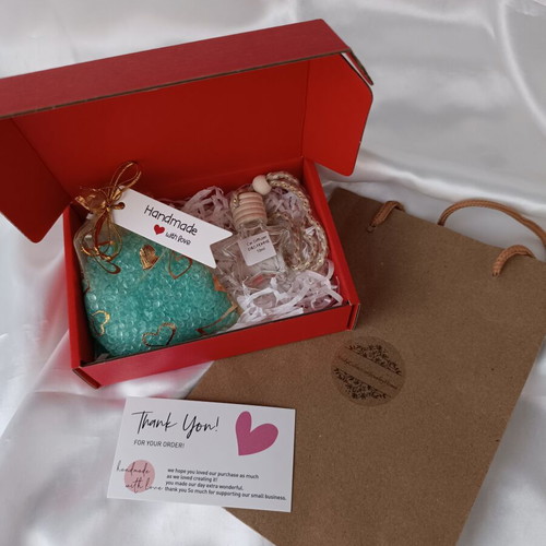 Aromatic Gift Set with 50g Scented Pearls and 10ml Car Diffuser
