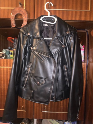 Zara Jacket black size M like new with original belt