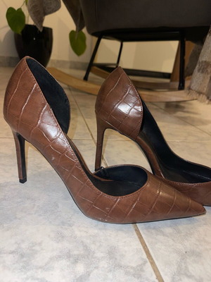 Γόβες Mango καφέ κρόκο σχέδιο, ψηλές, καινούργιες με καρτελάκι