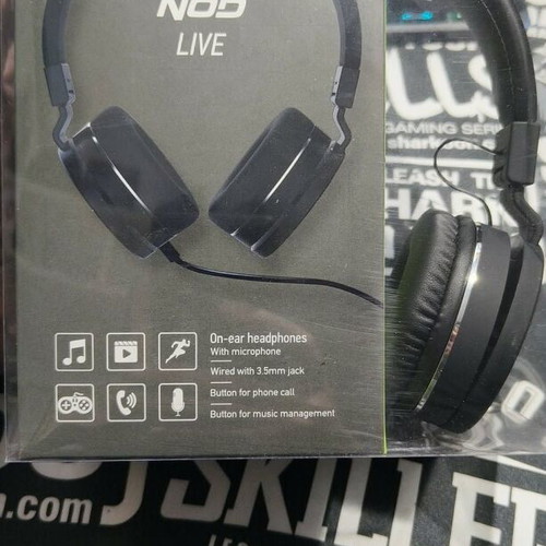NOD Live on-ear headphones new, wired with microphone