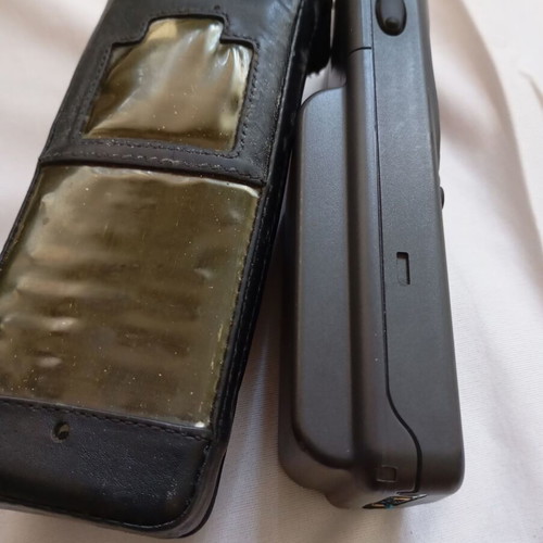 Nokia 2110 (NHE-1XN) vintage retro mobile phone used for parts or repair