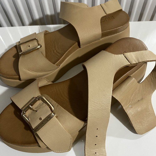 Inuovo leather platform sandals like new, beige, size 40