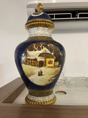 Limoges vase like new