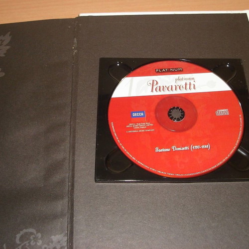Luciano Pavarotti CD box set used, classical music with booklet