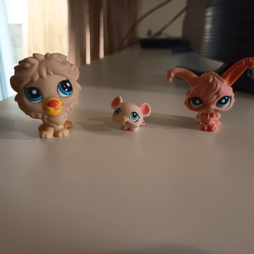 Littlest Pet Shop figures like new, rare collectible lion