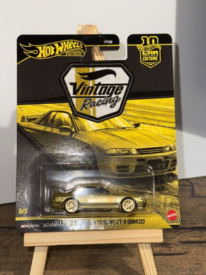 Hot Wheels Chase Nissan Skyline GT-R BNR32 new