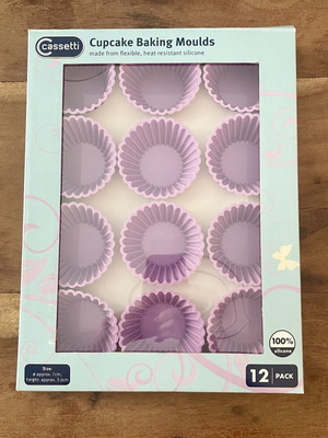 Silicone cupcake molds purple new, pack of 12