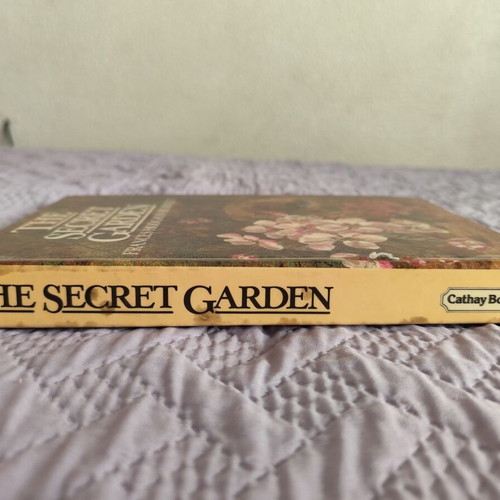 The Secret Garden hardback book by Frances Hodgson Burnett, 1983 edition