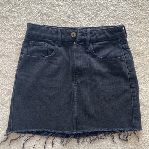 Skirts 3 short like new, Zara and Pull and Bear