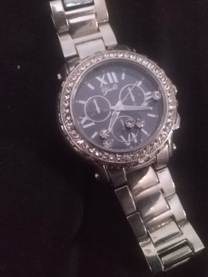 Women's watch like new, needs battery