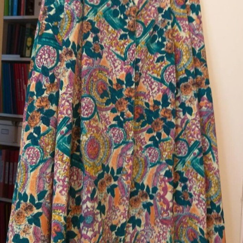 Maxi skirt multicolor like new, size L