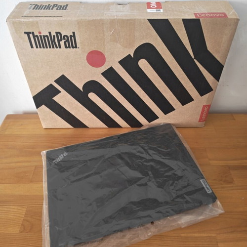 Lenovo ThinkPad T14s Gen2 i5-1135G7 laptop with 16GB RAM and 256GB SSD, Windows 11 Pro, Office 2024