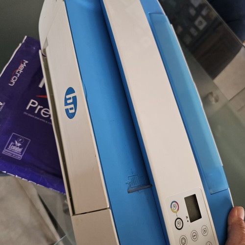 HP printer like new with 2 original inks and A4 paper