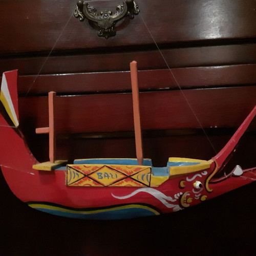 Wooden boat souvenir from Bali like new