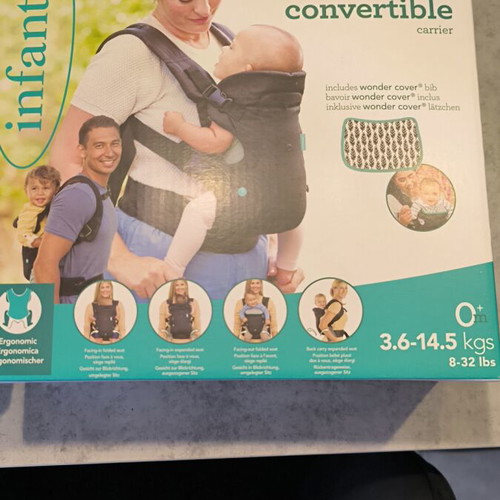 Infantino Flip 4-in-1 Convertible Carrier like new