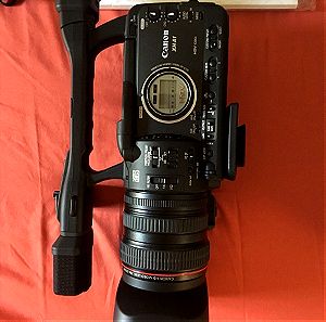 camera Canon HDV σχεδόν αχρησιμοποίητη. η κάμερα πρακτικά είναι καινούργια αφού δεν έχει χρησιμοποιηθεί ποτέ. υπάρχουν όλα τα εξαρτήματα και η αυθεντική της samsonite τσάντα.