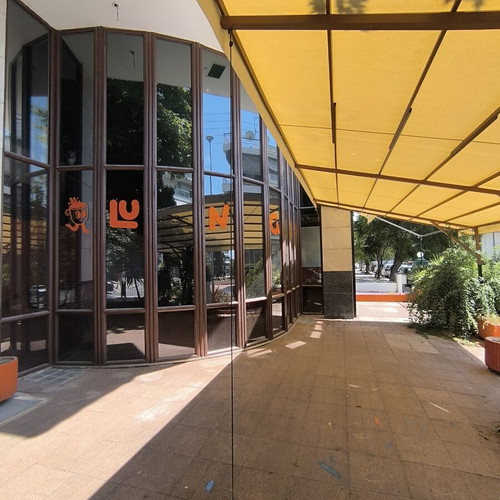 Corner Commercial Space in Nea Krini Thessaloniki with Outdoor Courtyard