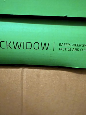 Razer Blackwidow μηχανικό πληκτρολόγιο με Razer Green switches σαν καινούργιο