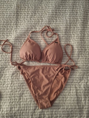 O'neill swimsuit like new, size L, beige