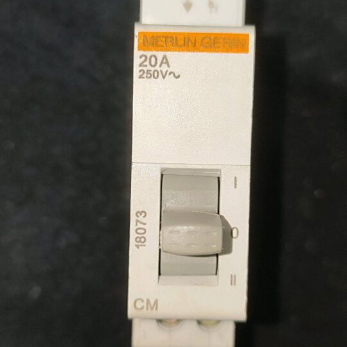 3-Position 20 Amp Switch like new, CM Series