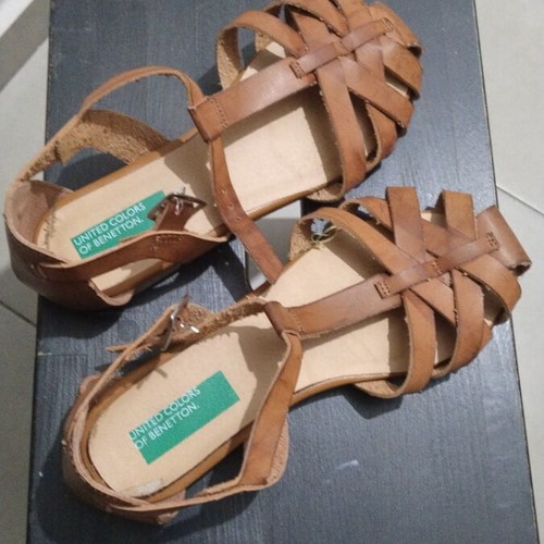 Children's brown sandals size 35