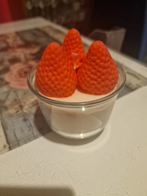 Handmade soy candle in glass with strawberry bubblegum scent new