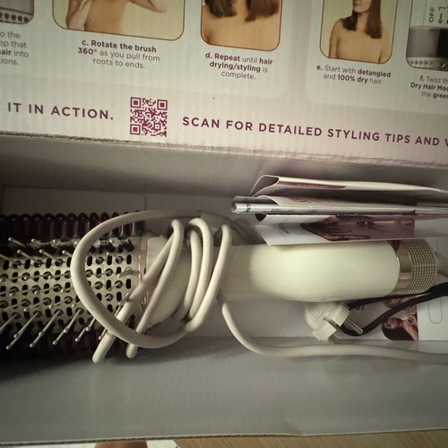 Shark SmoothStyle Heated Brush & Smoothing Comb new in box