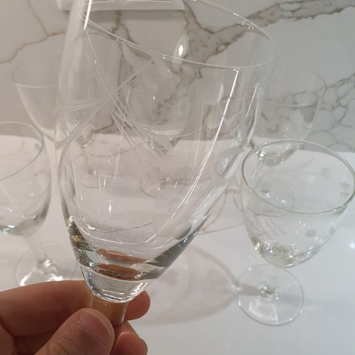 Vintage crystal large stemmed glasses set of 6 like new